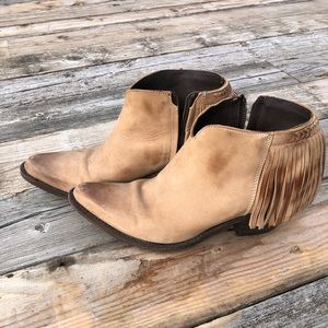 Old Gringo Yippee Ki Yay Latika II Boots. Size 10, fit more like a 9-9 1/12.